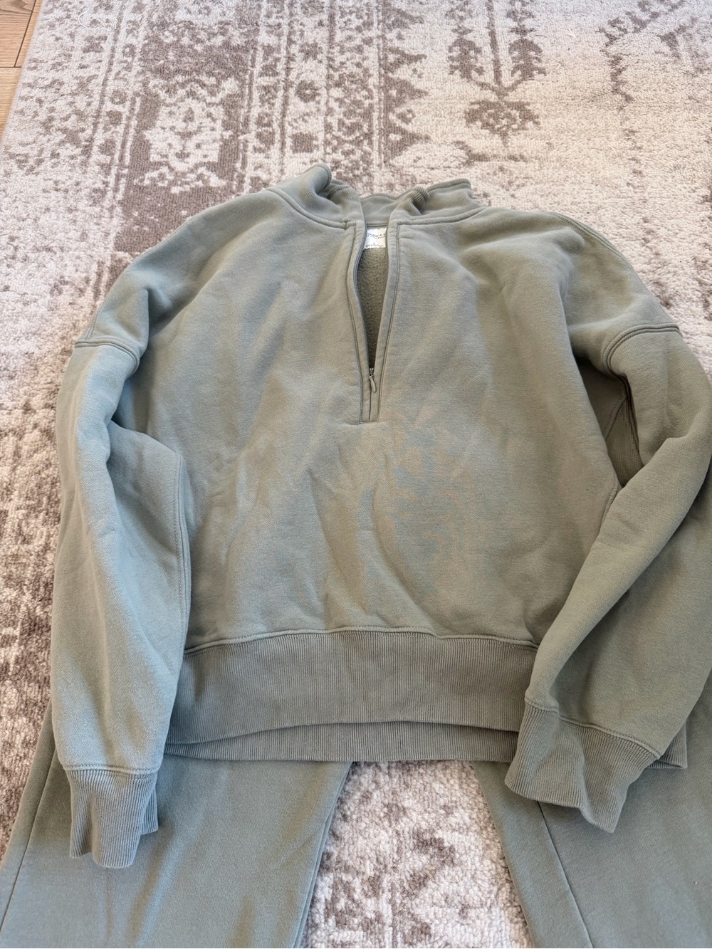 Women's Abercrombie & Fitch Sage Half-Zip Fleece Sweatshirt and Pants Bundle